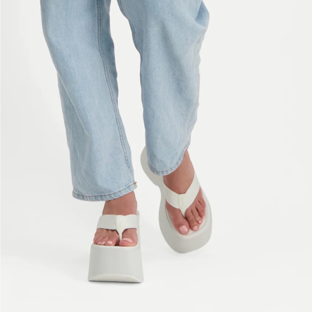 STEVE MADDEN Gwen Platform Sandal